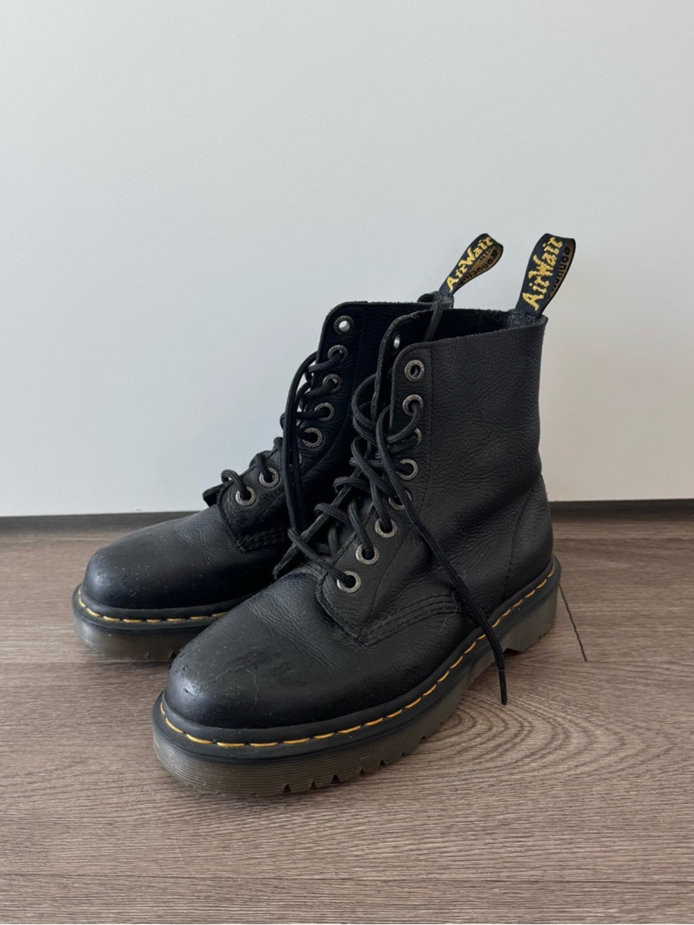 Dr. Martens 1460 BEX PISA LEATHER LACE UP BOOTS